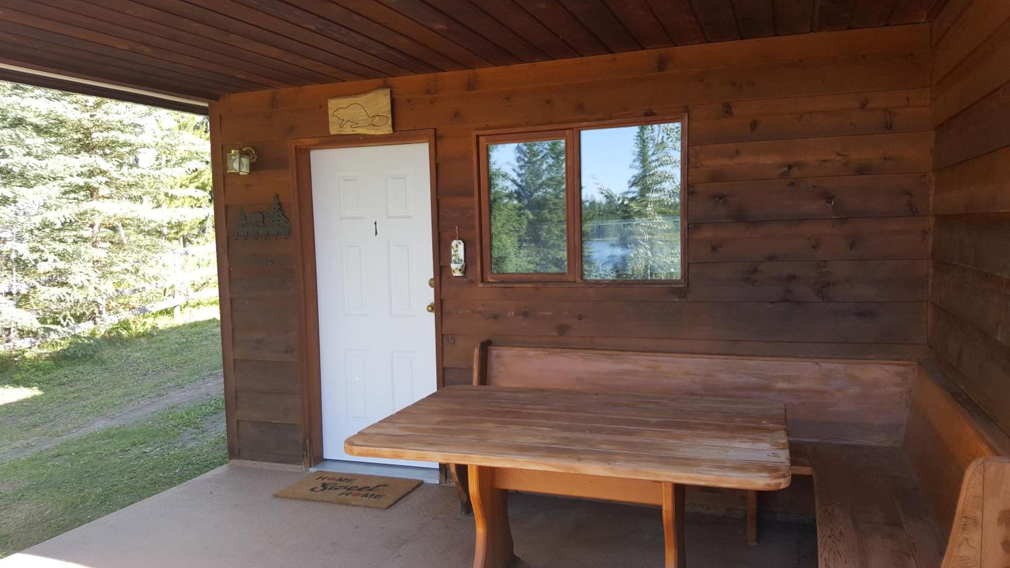 Wettstone Guest Ranch Bed & Breakfast Bridge Lake Room photo