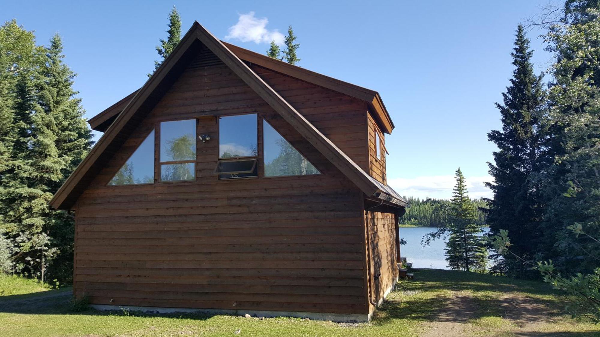 Wettstone Guest Ranch Bed & Breakfast Bridge Lake Room photo