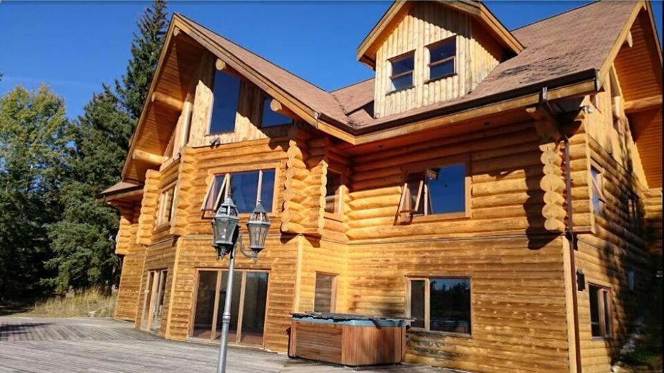 Wettstone Guest Ranch Bed & Breakfast Bridge Lake Room photo