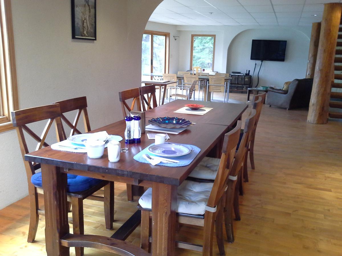 Wettstone Guest Ranch Bed & Breakfast Bridge Lake Exterior photo