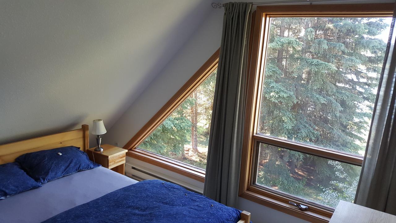 Wettstone Guest Ranch Bed & Breakfast Bridge Lake Exterior photo