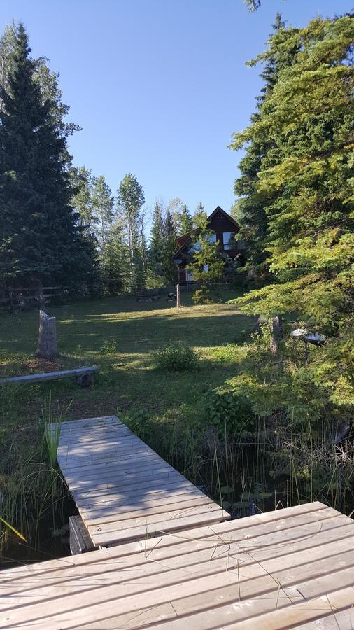 Wettstone Guest Ranch Bed & Breakfast Bridge Lake Exterior photo