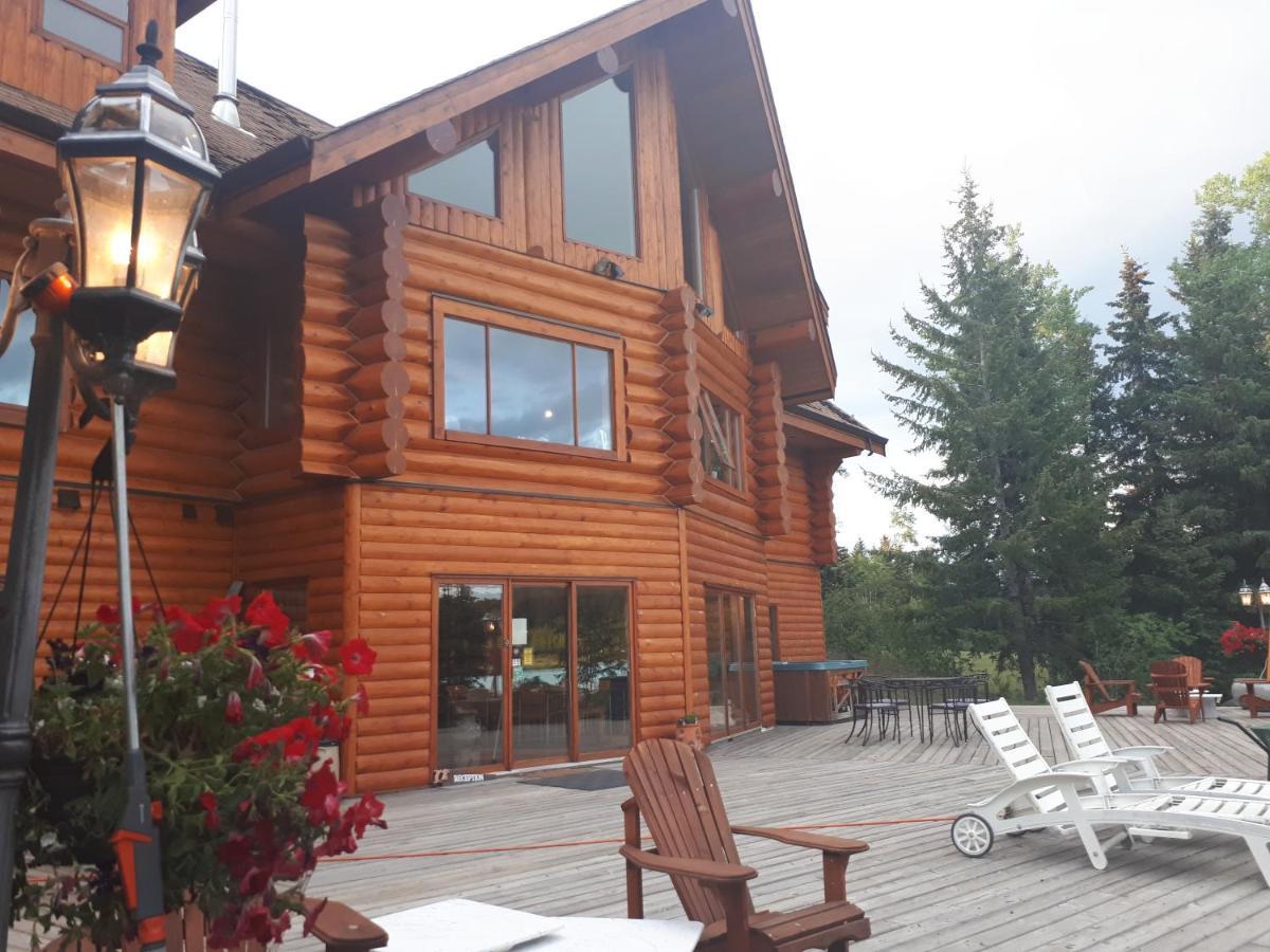Wettstone Guest Ranch Bed & Breakfast Bridge Lake Exterior photo