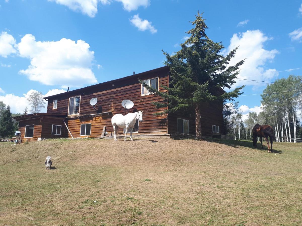 Wettstone Guest Ranch Bed & Breakfast Bridge Lake Exterior photo